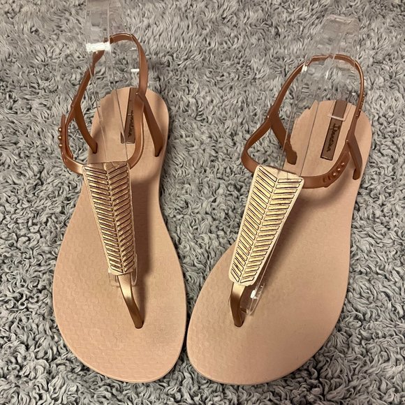 ipanema jelly sandals
